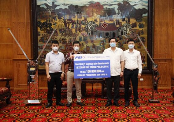 FSI Việt Nam trao tặng xe đẩy khử trùng uvc cho Vĩnh Phúc